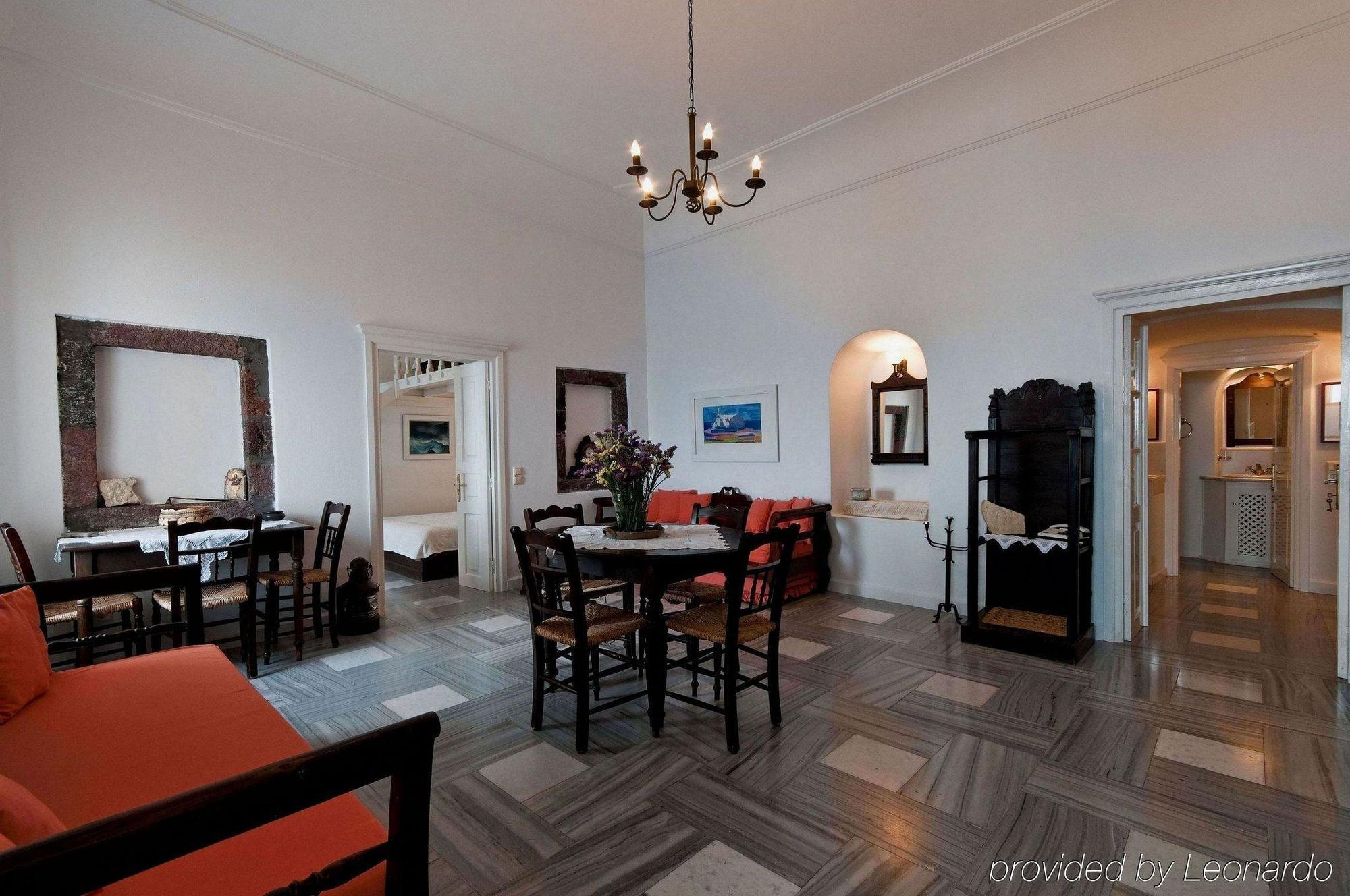 Cori Rigas Suites Φηρά Δωμάτιο φωτογραφία